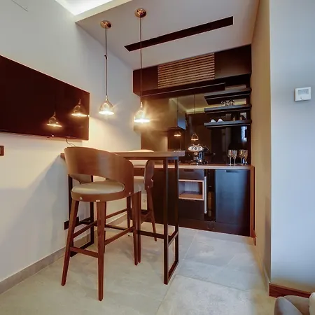 Black Pearl Luxury 4*