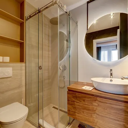 Black Pearl Luxury 4*