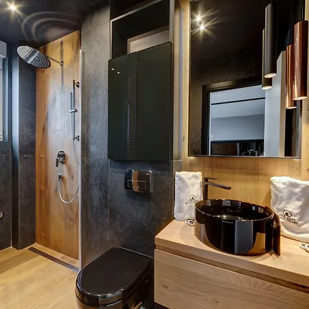 Black Pearl Luxury Konukevi Belgrad