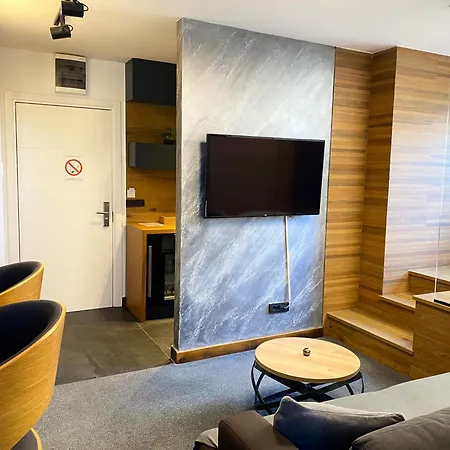 Black Pearl Luxury 4*