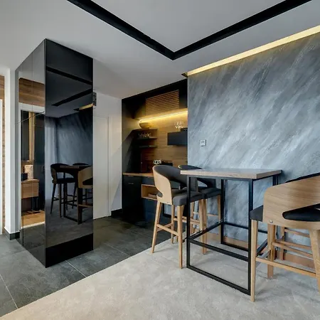Black Pearl Luxury 4*