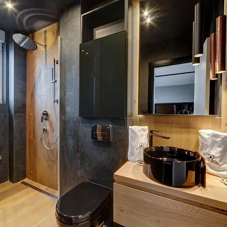 Black Pearl Luxury