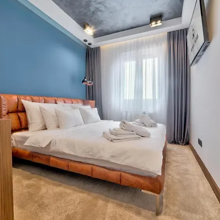 Black Pearl Luxury 4*