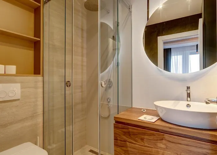 Black Pearl Luxury 4*