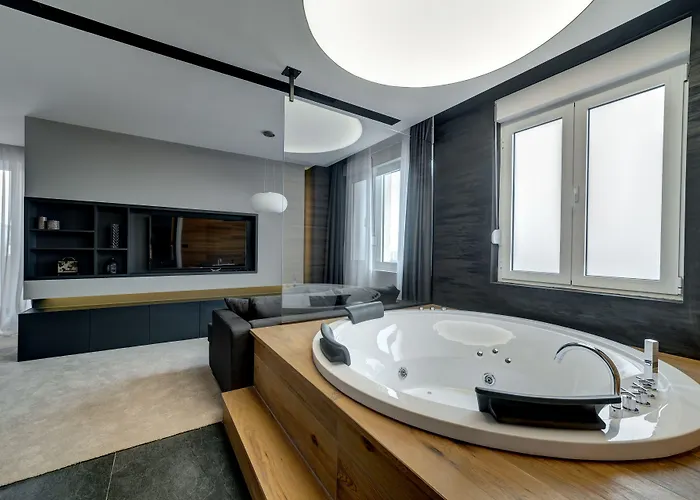 ゲストハウス Black Pearl Luxury 4*