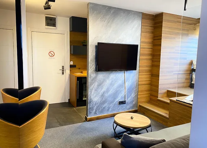 Black Pearl Luxury 4*