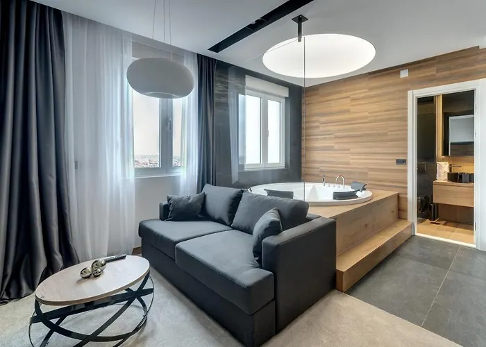 Black Pearl Luxury 4*