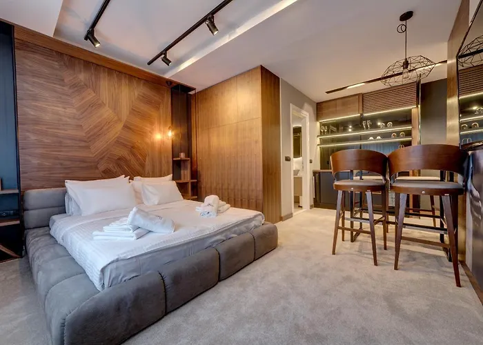 ゲストハウス Black Pearl Luxury 4*