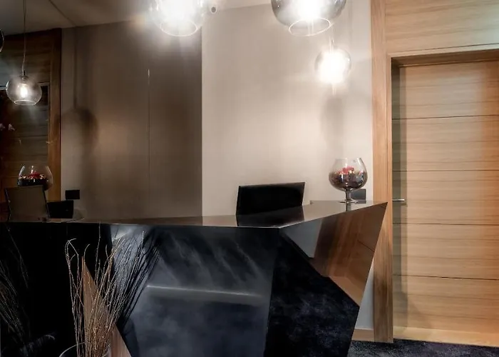 Black Pearl Luxury 4*